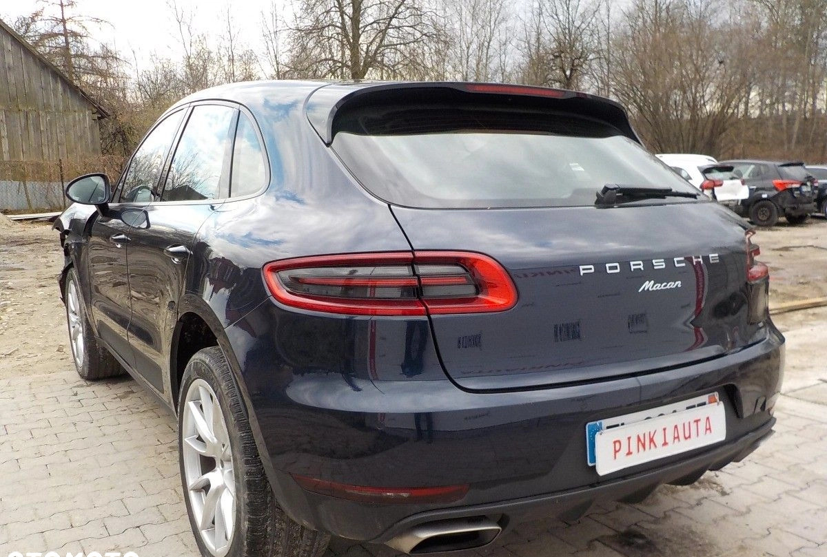 Porsche Macan cena 86900 przebieg: 104563, rok produkcji 2017 z Ożarów Mazowiecki małe 631